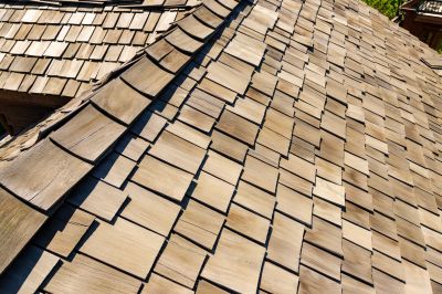 What To Expect During A Professional Wood Shake Roof Replacement